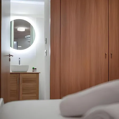 Cozy Plein Centre, Proche Gare/plage مينتون